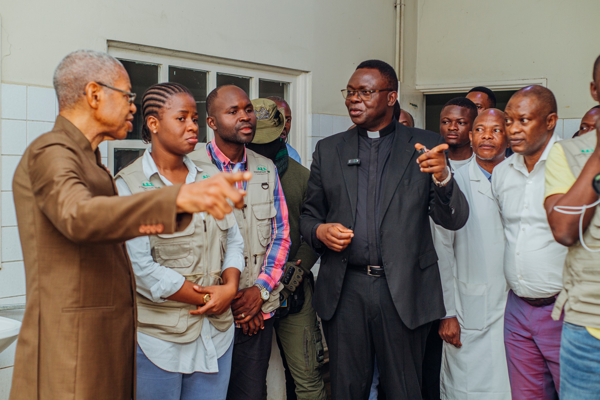 Photo 2 — Visite des Cliniques Universitaires de Mbuji-Mayi — 17 avril 2026