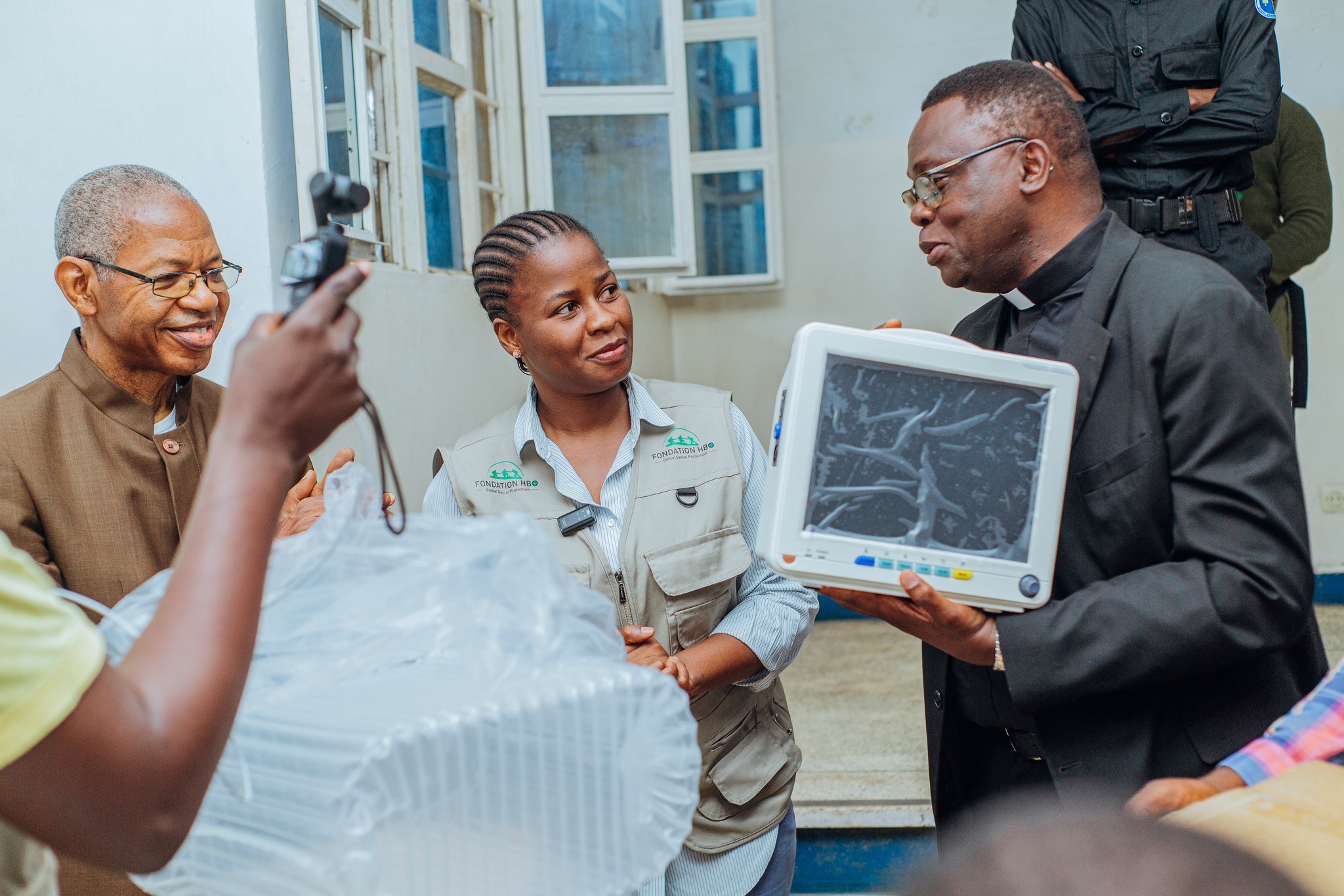 Photo 3 — Visite des Cliniques Universitaires de Mbuji-Mayi — 17 avril 2026