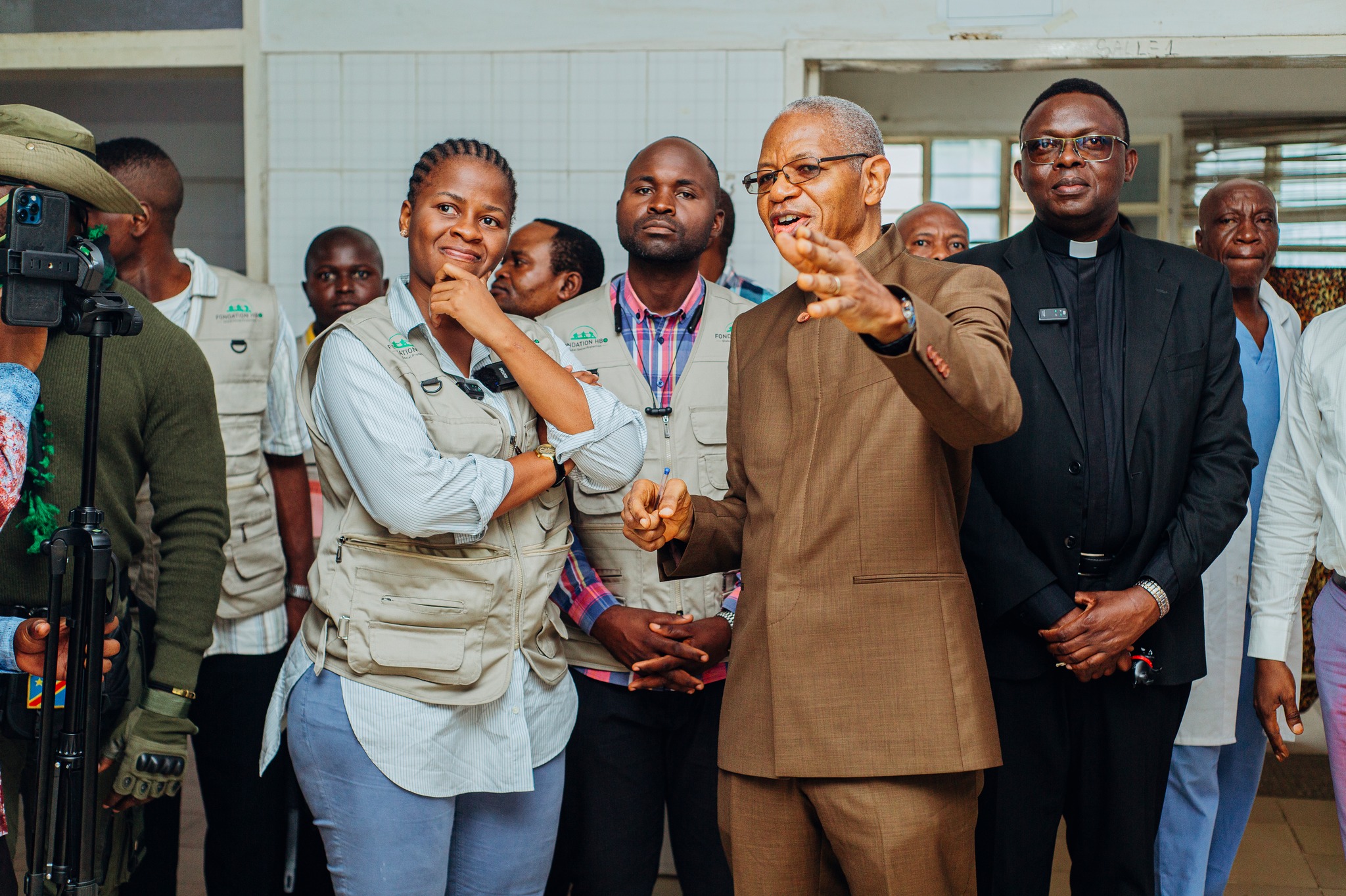 Photo 4 — Visite des Cliniques Universitaires de Mbuji-Mayi — 17 avril 2026